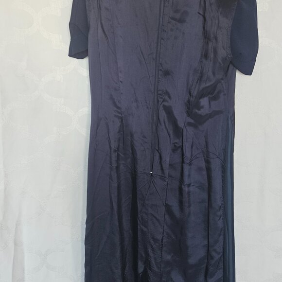 Cynthia Howie - Navy A-Line Dress: Timeless Elegance with Delicate Pleats - Picture 12 of 12